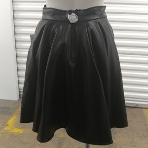Nordstrom Flair skirt ( LEATHER LIKE )
